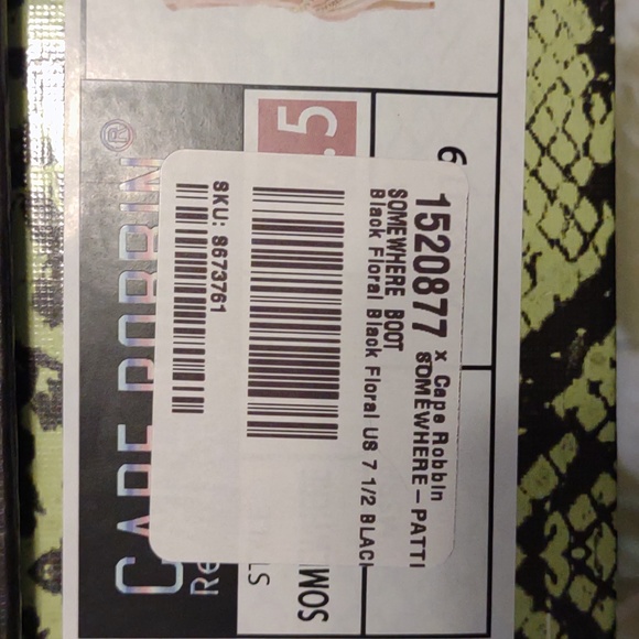 👣Unique CAPE ROBBIN 👣Somewhere Colorblock Chain Detail Boots footwear - Picture 9 of 16